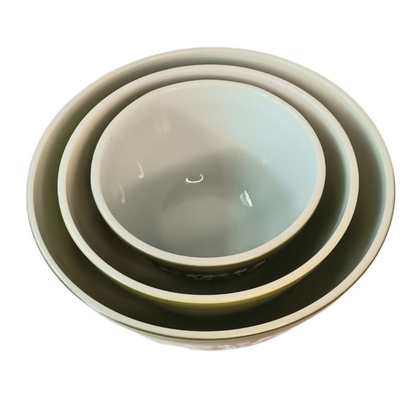 SOLD - Vintage Pyrex Spring Blossom Crazy Daisy Mixing Bowls Set Of Three New - Picture 5 of 16